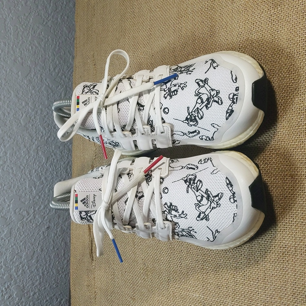 Adidas X Disney Ultraboost DNA 'Goofy' Kid's Running Shoes Sz 5.5, White/Black - Picture 2 of 8